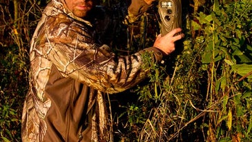 A Guide to Trail Cam Placement Through the Deer Season