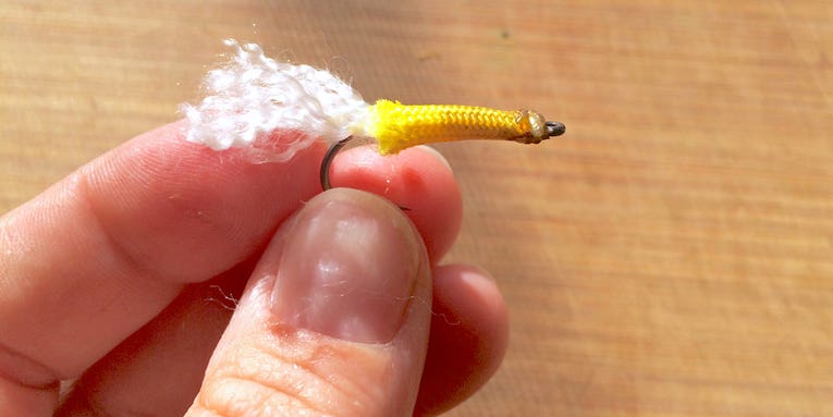Make a Survival Fishing Lure Out of Paracord