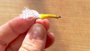 Make a Survival Fishing Lure Out of Paracord