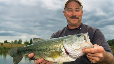 How to Catch Post-Spawn Bass on Ledges