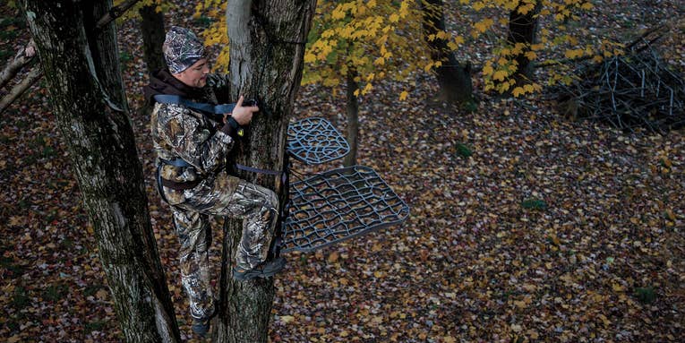 Exit Strategies: Leave Your Stand Without Spooking Nearby Deer