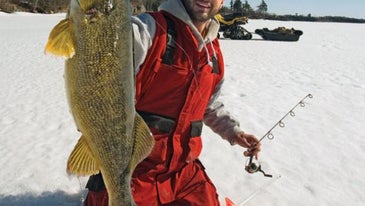 Mobile Ice Fishing Tips to Catch Fish All Winter