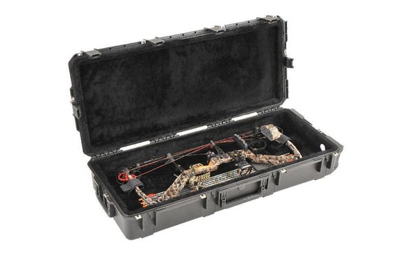 SKB injection molded bow case