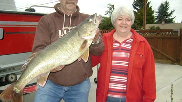 Twin Falls Angler Catches Idaho State Record Walleye in Oakley Reservoir