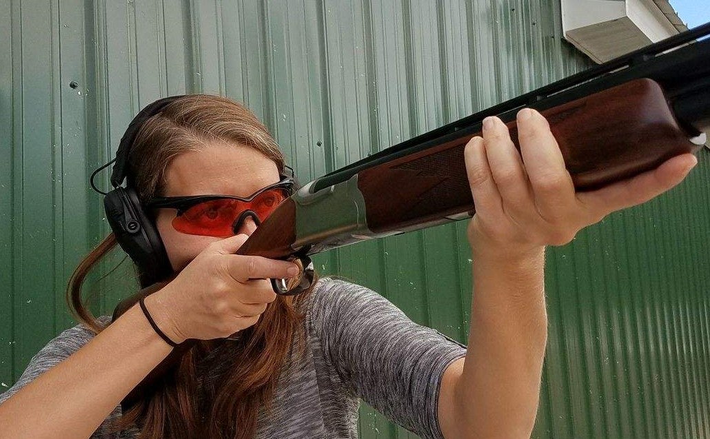 two-eyed shooting aiming