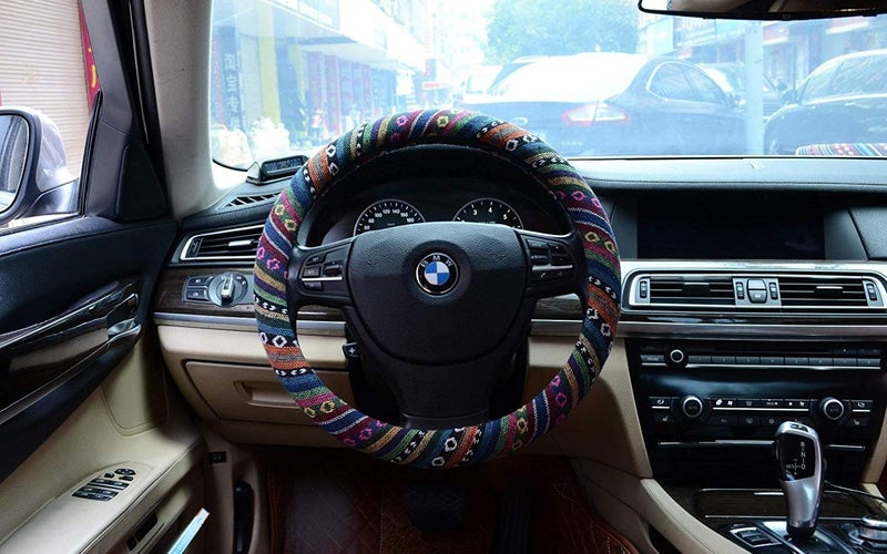 Cloth steering wheel covers can protect your skin