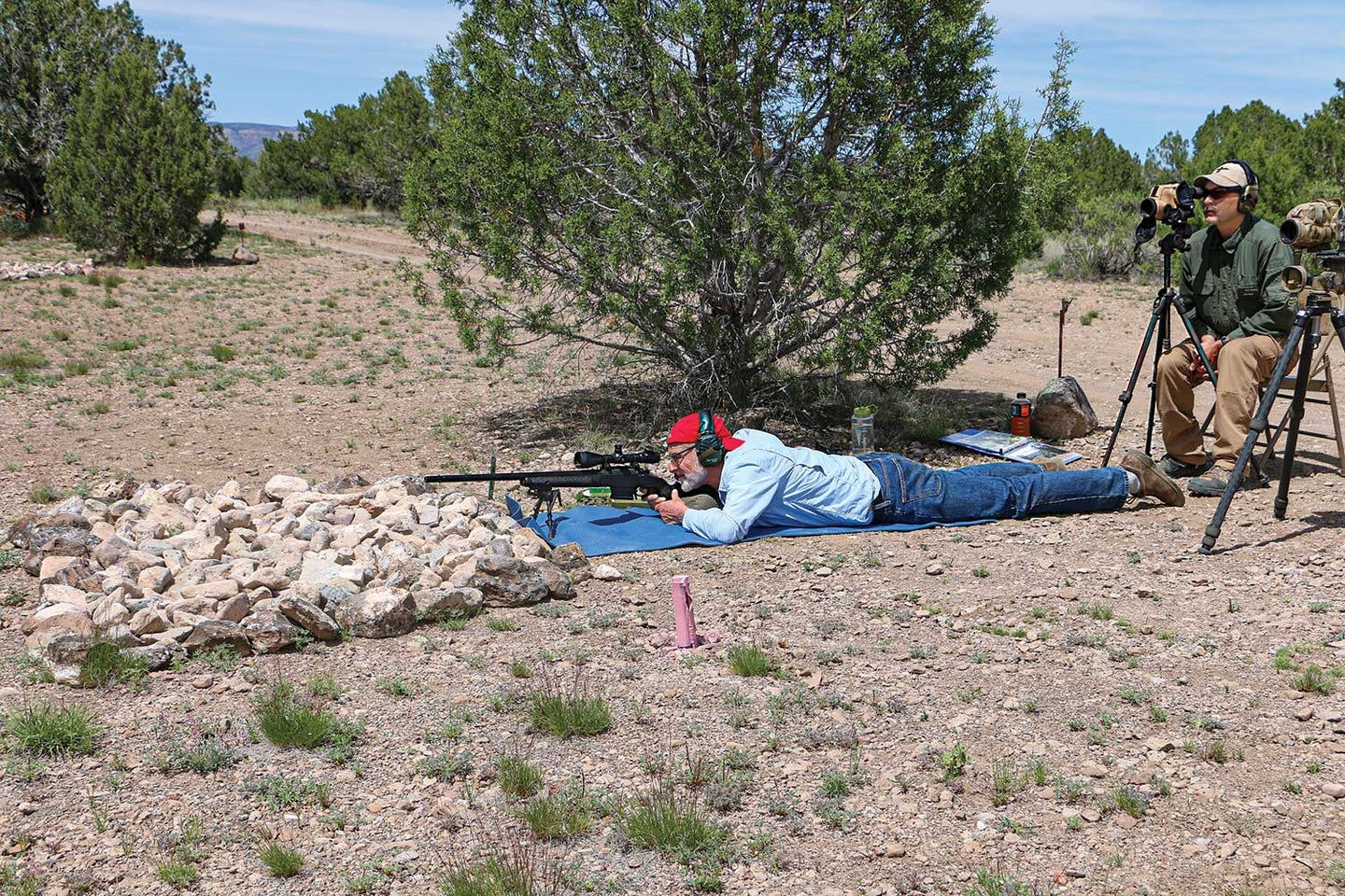 a long range shooting aiming prone