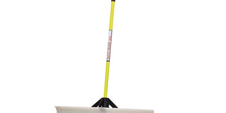 Three Things to Think About When Picking a Snow Shovel