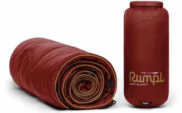 Rumpl camping blanket and free hydroflask