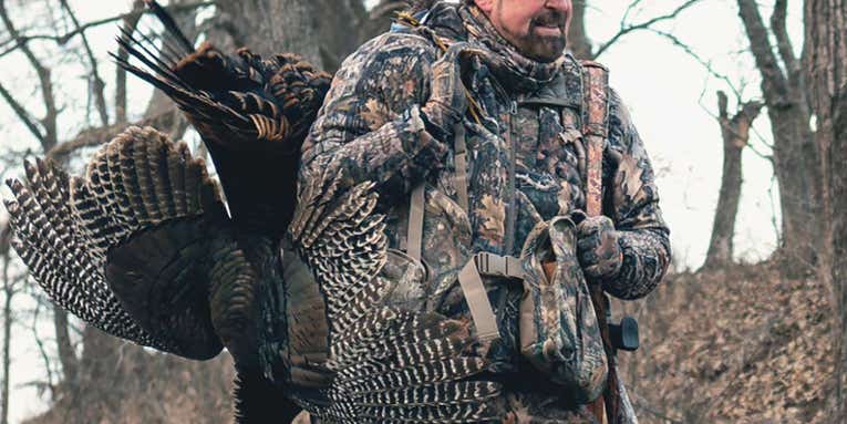 Aggressive Decoy Tactics for Fall and Winter Turkey Hunting