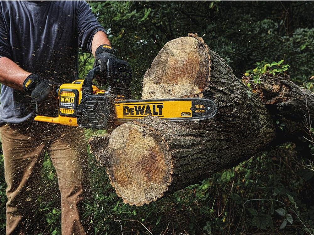 Selecting a cordless chainsaw
