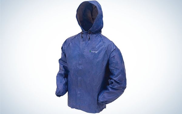 A strong blue rainy men jacket with a hood and pockets to put the hands.