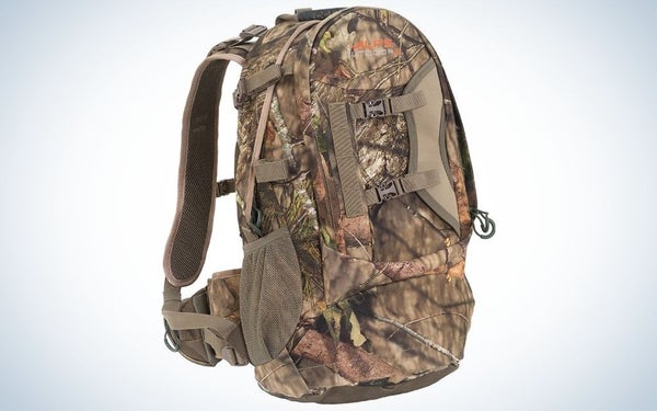 Pursuit pack, the best gifts for hunters under $100