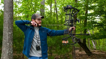 Expert Tips on How to Draw a Compound Bow