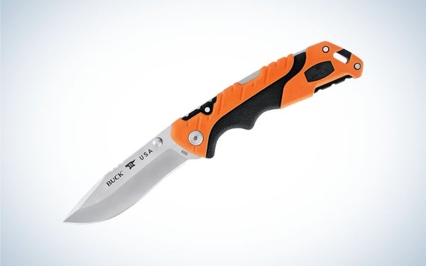 This Buck knife is the best gift for deer hunters.
