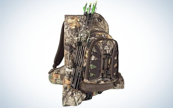 This backpack by Insights is the best gift for deer hunters.