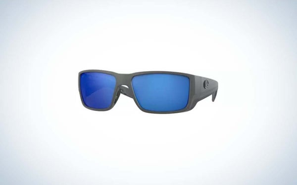 Costa Del Mar Blackfin Pro 580G Polarized Sunglasses is the best gift for dad.