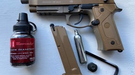 Beretta M9A3 CO2 BB Pistol and full kit