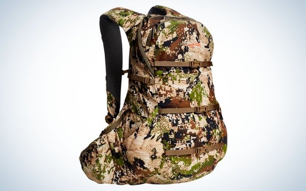 Sitka Apex Pack the best hunting backpack.
