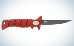 Bubba 5-inch Lucky Lew Folding Knife is the best saltwater fishing knife.