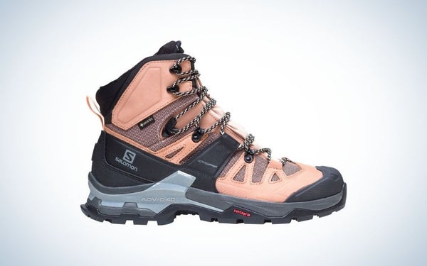 Best_Hiking_Boots_for_Woman_Backcountry