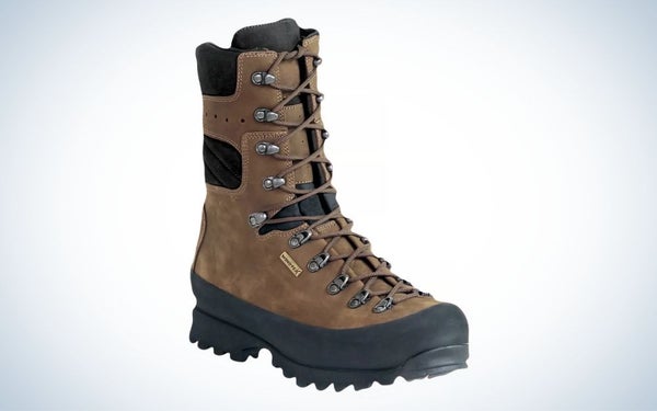 Kenetrek Mountain Extreme 1000 are the best cold weather elk hunting boots.