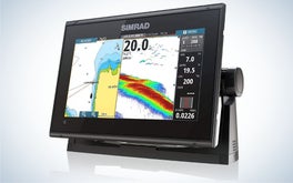 Simrad GO9 XSE is the best fish finder.