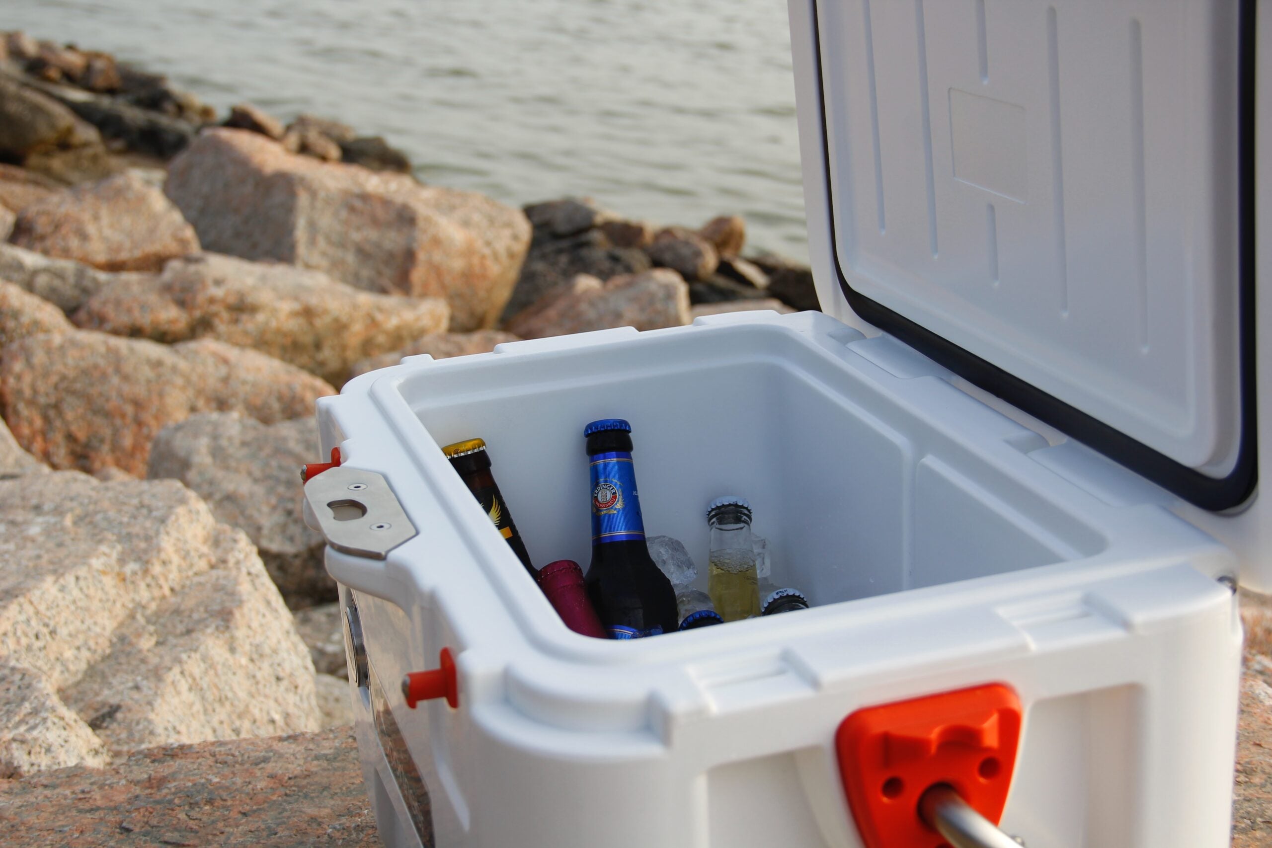 Tips for Repairing and Packing Coolers for Camping