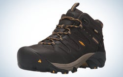 Keen Utility Men’s Lansing Work Boot are the best lightweight work boots for plantar fasciitis.