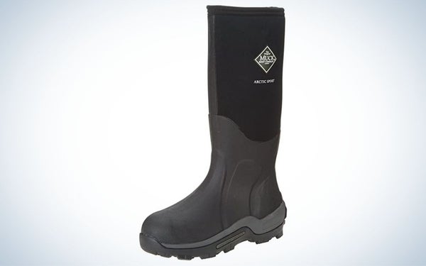 MUCK Menâs Arctic Sport Winter Boot is the best boot for men for rain and snow.
