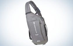 Umpqua Switch 600 ZS is the best fly fishing sling pack for left handers.