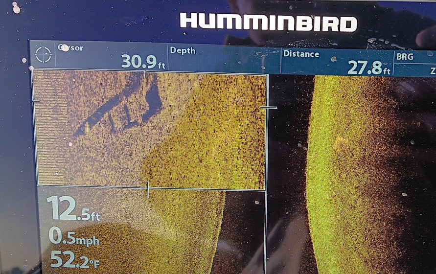 Close-up of Humminbird Helix 7 fish finder screen
