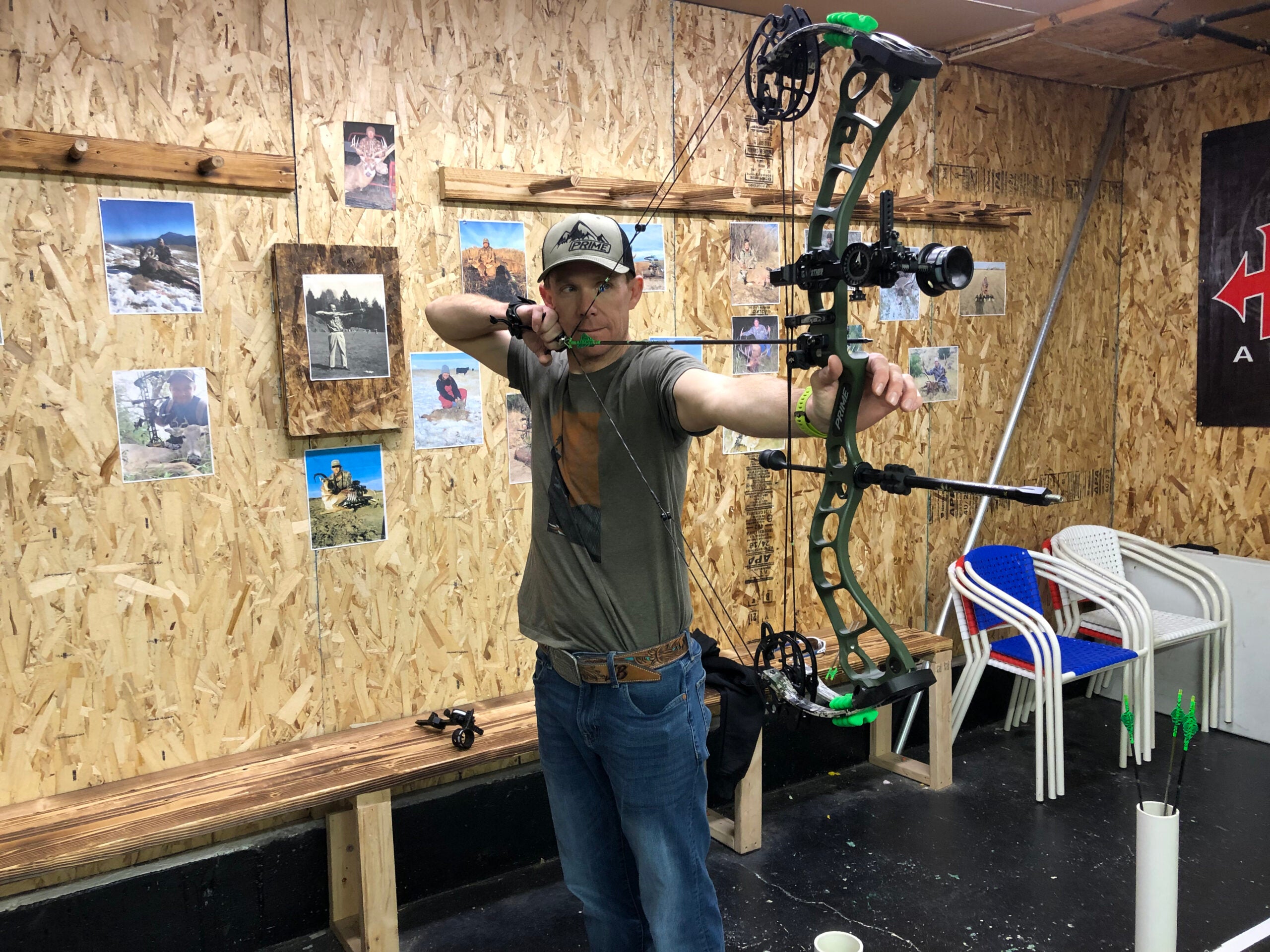 photo of archer shooting