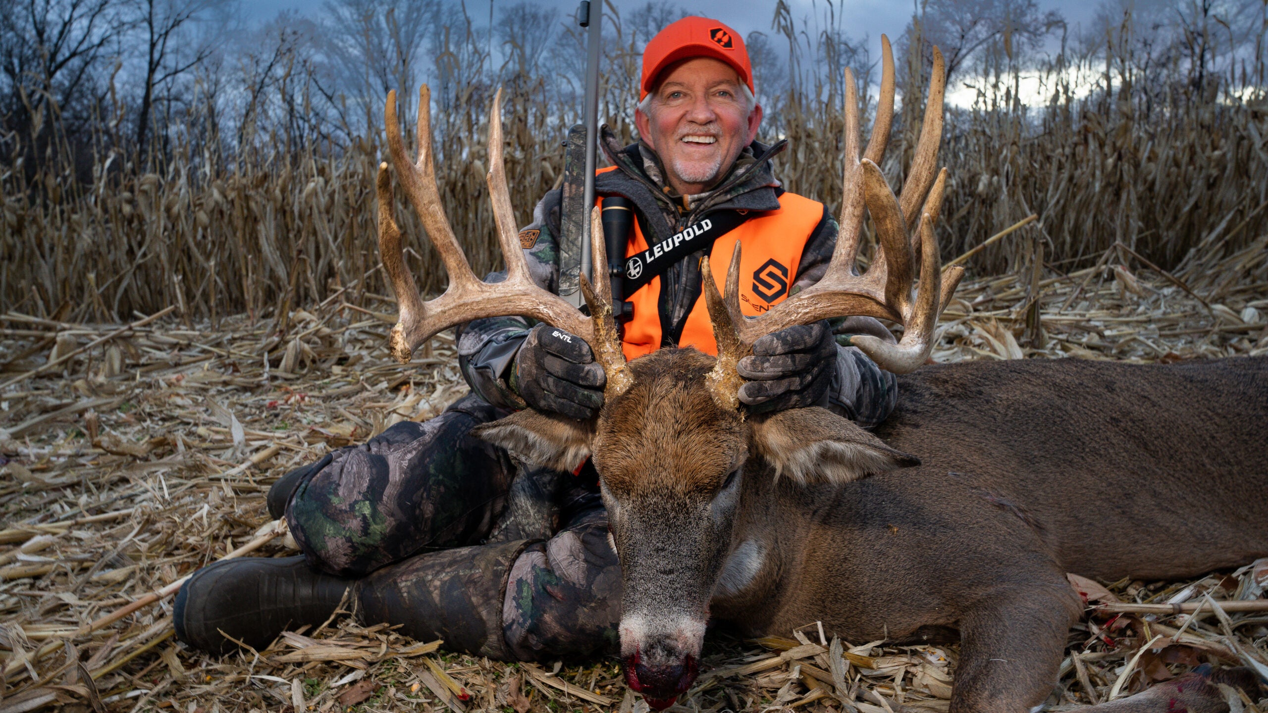 photo of Terry Drury and huge buck
