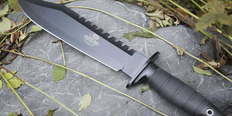This Mossy Oak Hunting Knife is Under $20 This Weekend Only