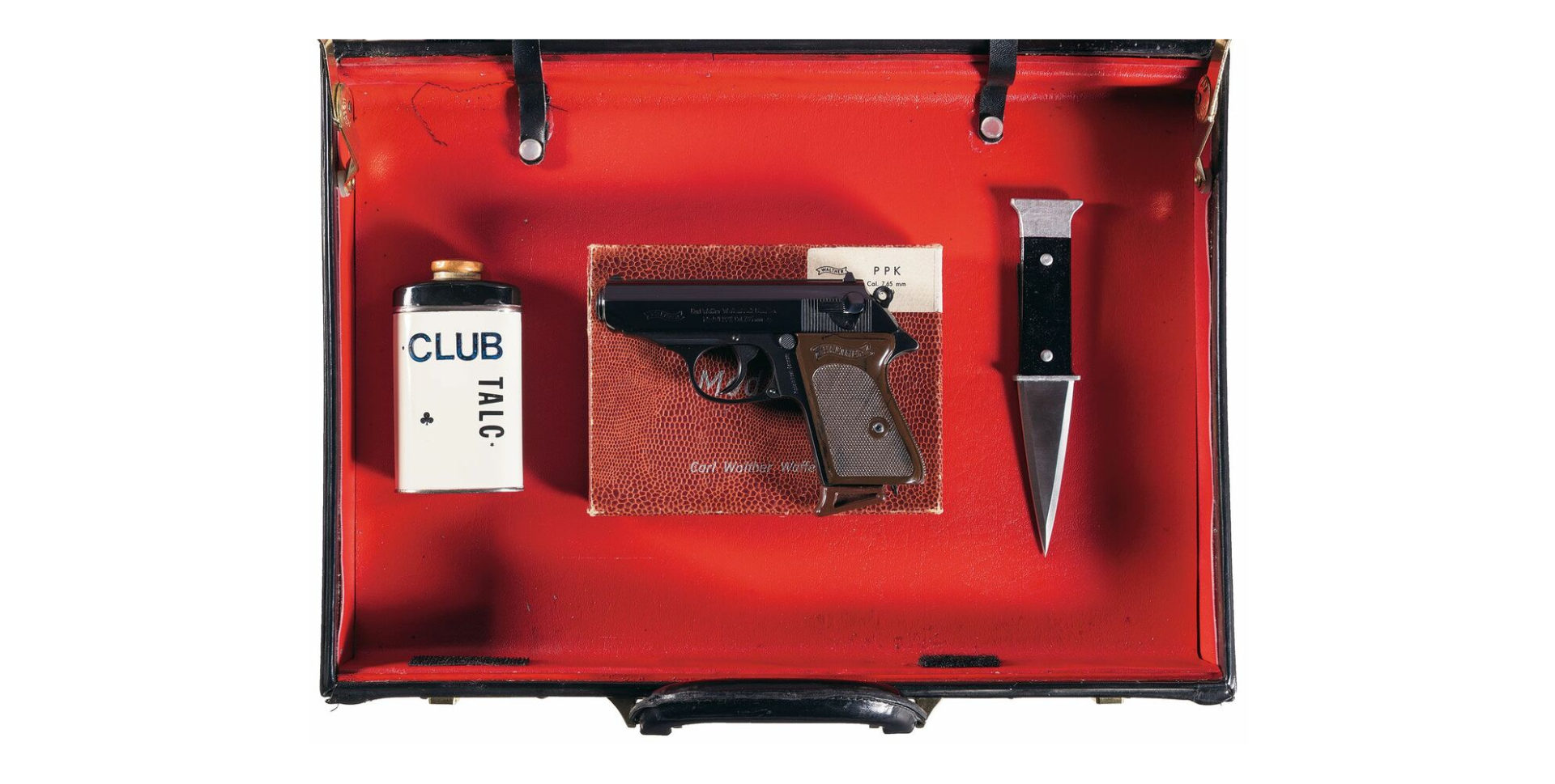Guns in movies: James bond commemorative set with Walther PPK