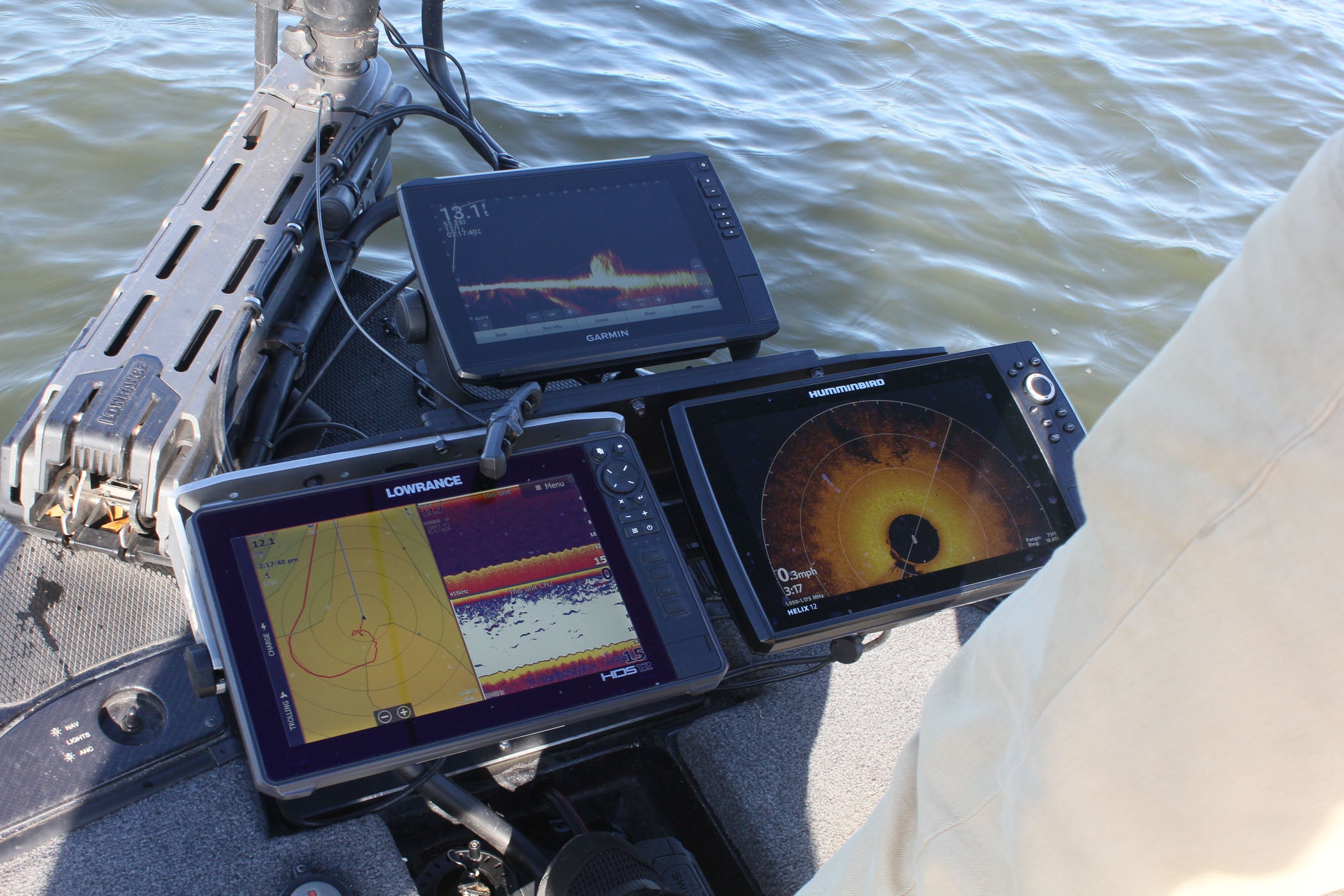 electronics for fishing deep-water bass in summer