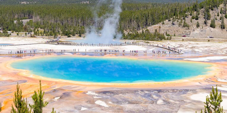 Tourist Faces Federal Charges After Stumbling into a Yellowstone Hot Spring While “Under the Influence”