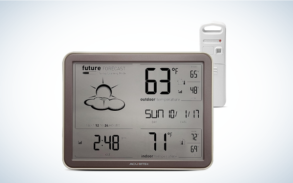 Best Home Weather Stations: AcuRite 75077A3M Self-Learning Forecast Wireless Weather Station