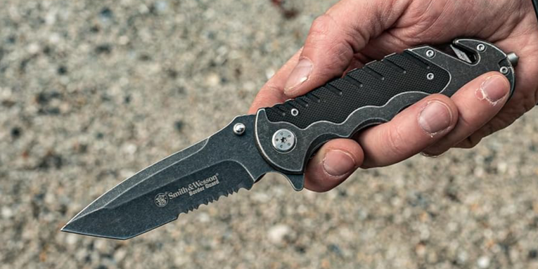 This Stainless Steel Knife Is Perfect for Everyday Carry—And It’s Only $14 Right Now