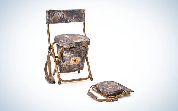 Rig'Em Right Waterfowl Hyde Hunting Stool on blue and white background