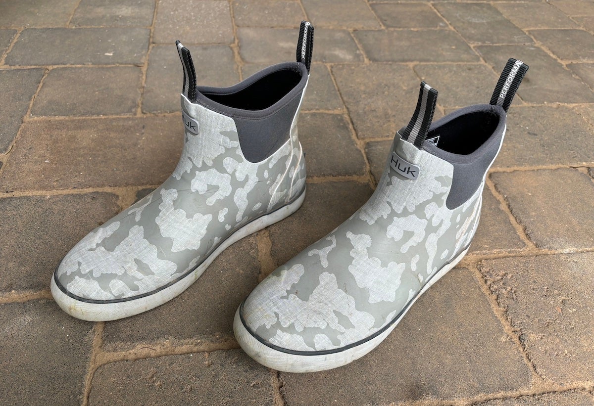 Huk Rogue Wave boots in camo